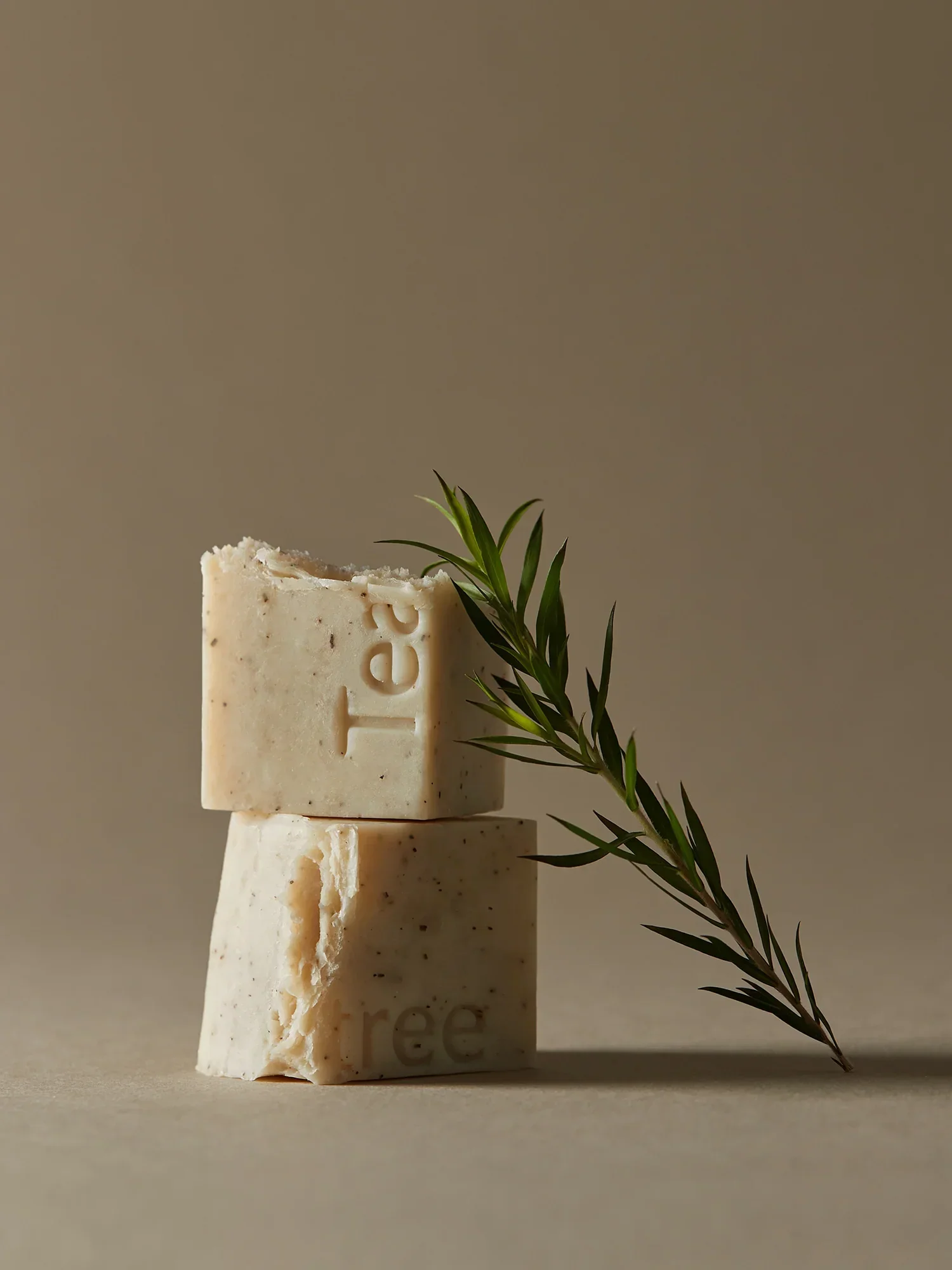 Tea Tree Balancing Cleansing Bar 110G - Image 3